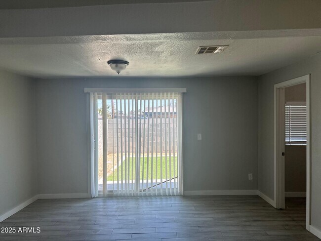 Foto del edificio - 5113 N 17th Ave