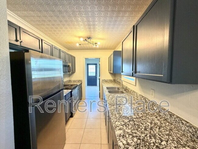 Foto del edificio - 4308 E 4th Pl
