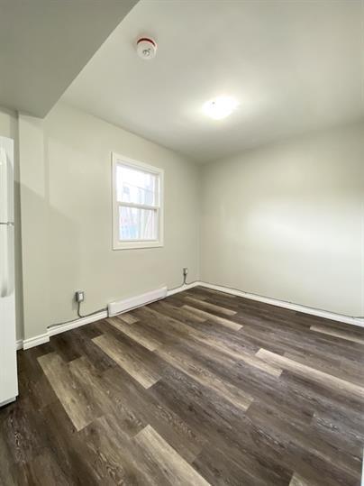 Photo du bâtiment - Spacious and Cozy One-Bedroom Apartment
