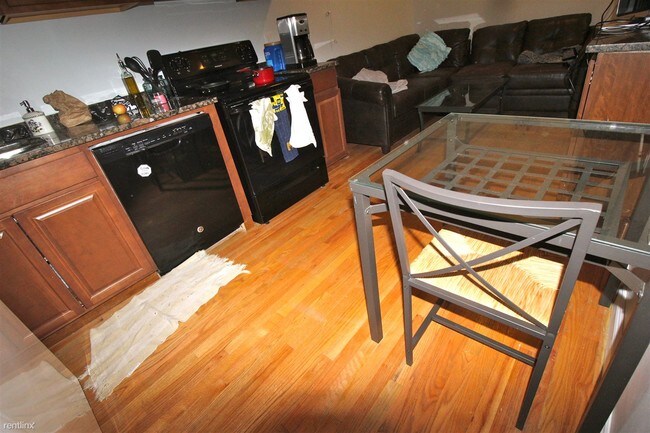 Foto del edificio - 915 Oakland Ave