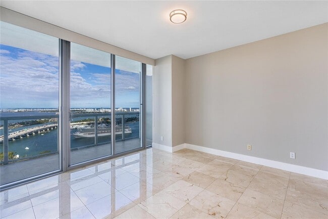Building Photo - 888 Biscayne Blvd