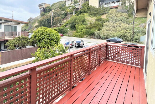Front balcony - 126 Rees St