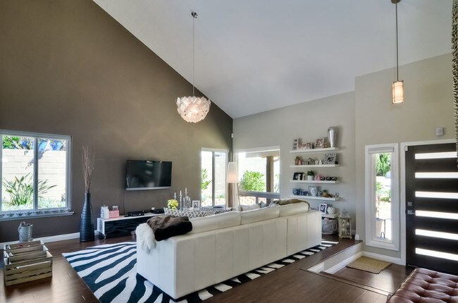 Building Photo - 10952 Promesa Dr