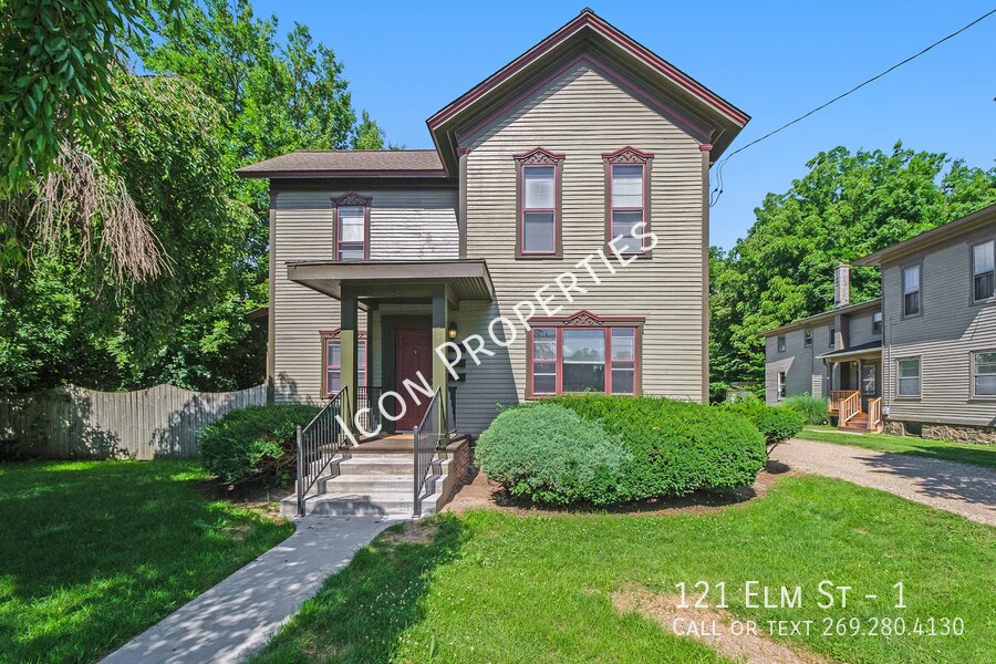 121 Elm St Unit 1, Kalamazoo, MI 49007 Room for Rent in Kalamazoo, MI