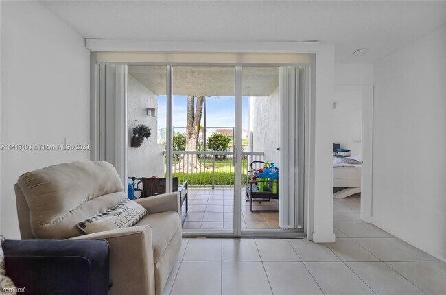 Building Photo - 2 br, 2 bath Condo - The Greens at Doral C...