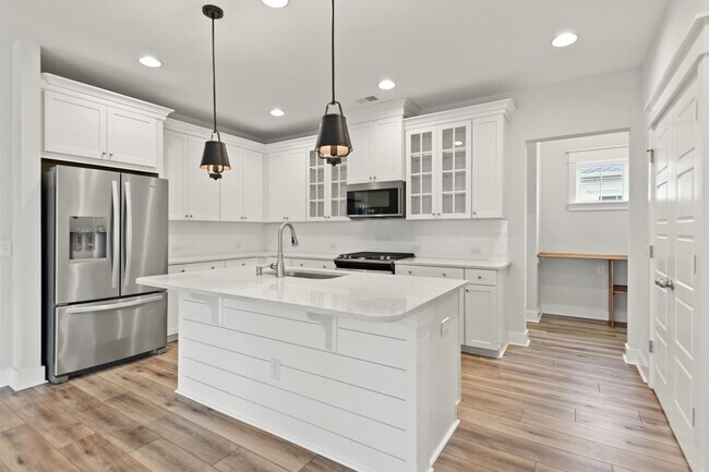 Building Photo - 3953 Bessemer Rd