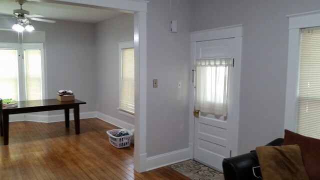 Foto del edificio - PRE-LEASING FOR 26/27 SCHOOL YEAR!!!!!!!!!