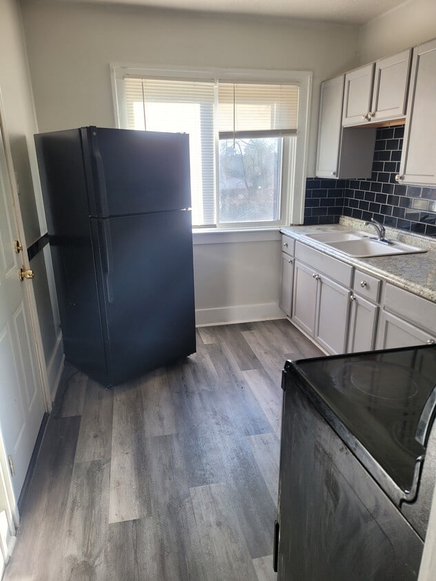 Building Photo - 15849 Indiana St