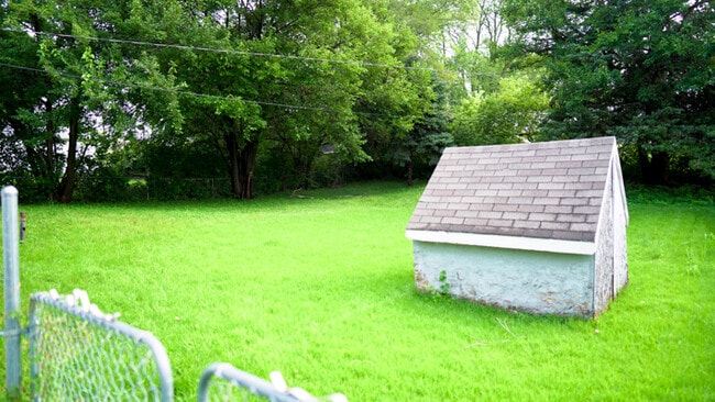 Photo - 5517 N 61st St House