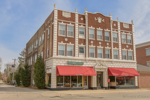 Primary Photo - 217 S Main St