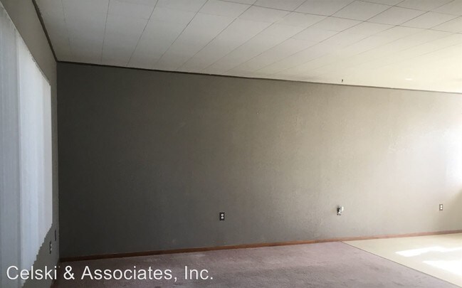 Building Photo - 1521 Mahan Ave
