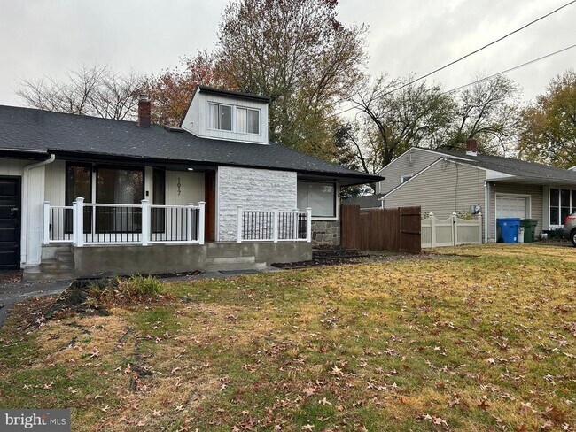 Foto del edificio - 1617 Bryant Rd