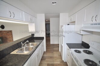 Building Photo - 8705 N Colton St