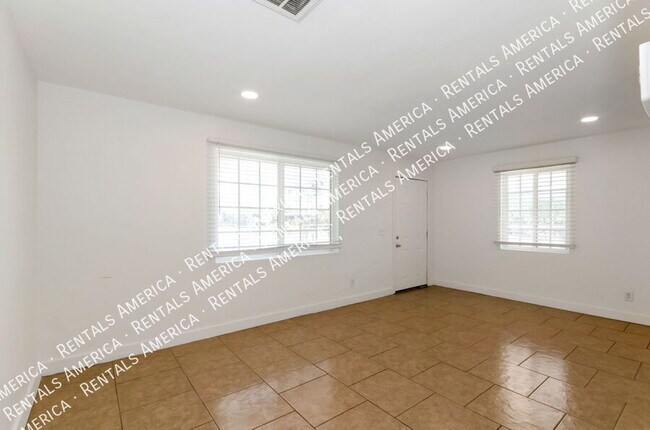 Foto del edificio - 525 E Linden St