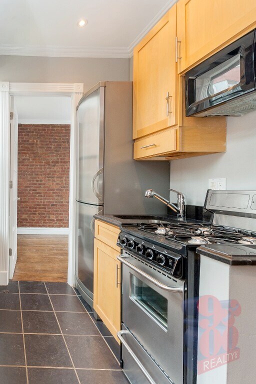 Foto del edificio - 416 E 13th St