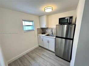 Building Photo - 341 NW 61st Ave