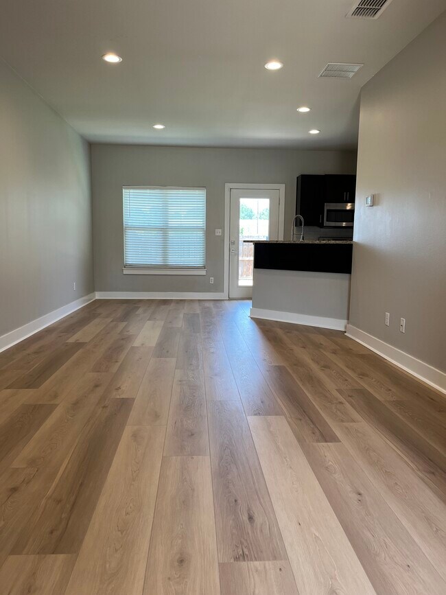 Fotografía del edificio - 10660 Brothers Ln