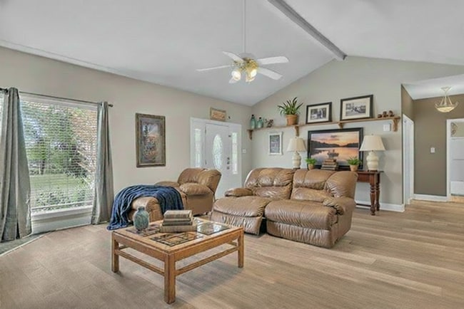 Building Photo - 4/2 on 2 acreas  Longview ISD