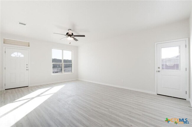 Foto del edificio - 508 W Avenue B