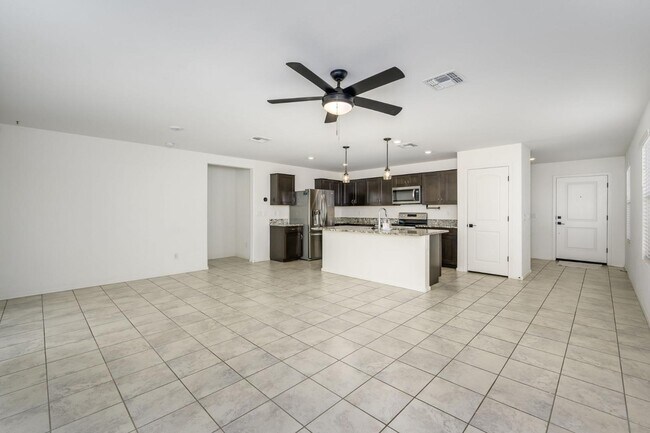 Building Photo - 25854 W Valley View Dr