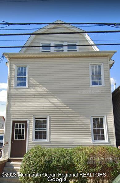 Building Photo - 345 Elm St