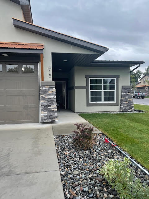 Foto principal - 415 Stanford Ln