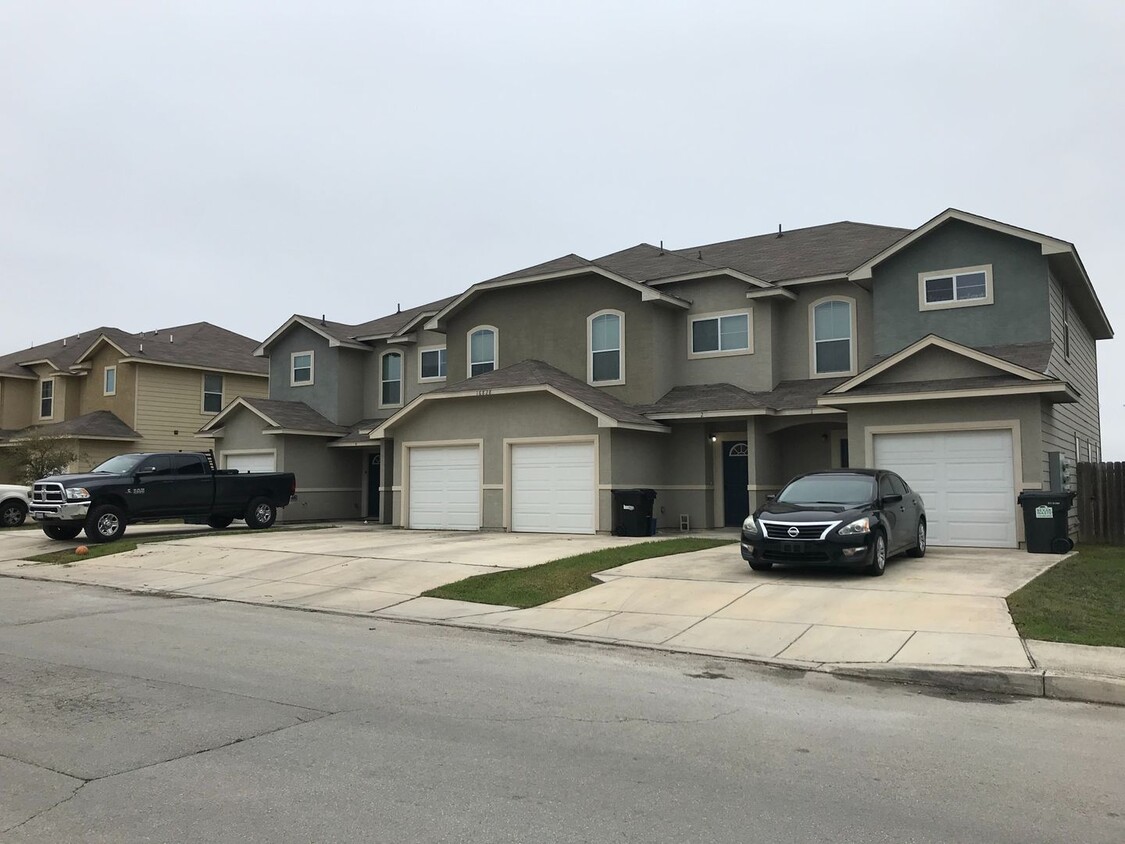 Primary Photo - Townhome for rent