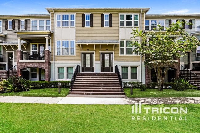 Building Photo - 836 Luarca Ln