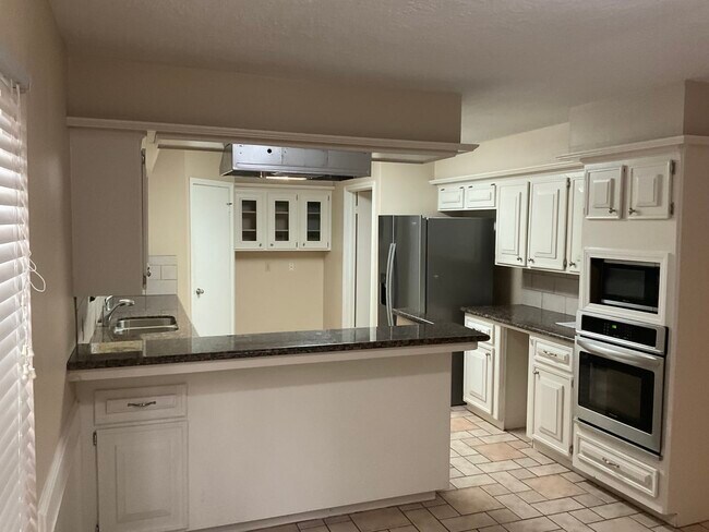 Foto del edificio - 13722 Darrington Ln