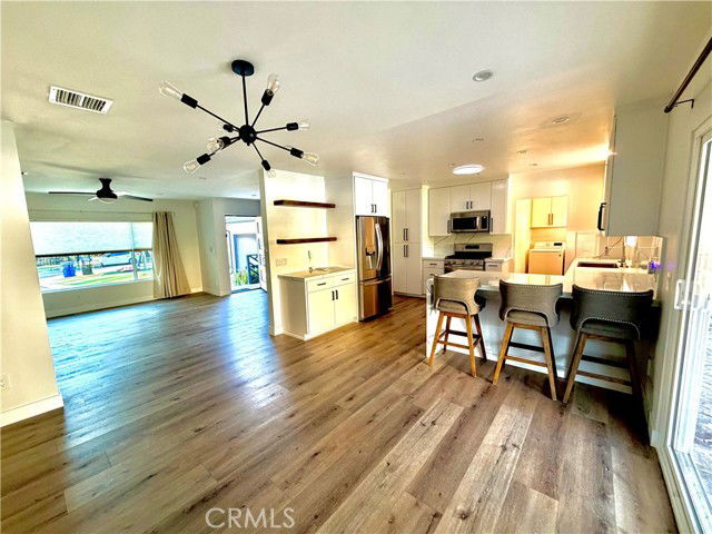 Building Photo - 22315 Kittridge St