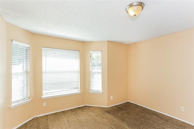 Foto del edificio - 2720 Clovermeadow Dr