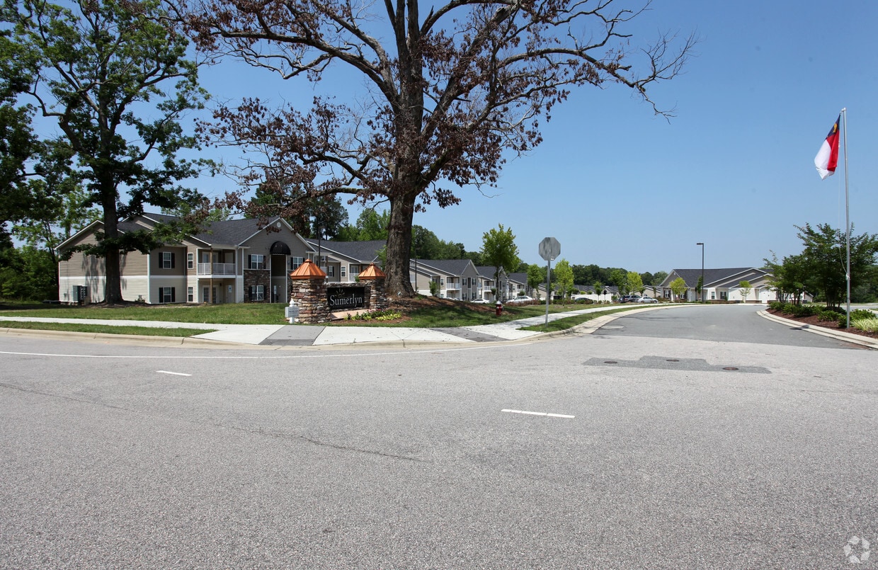 Sumerlyn Luxury Apartments Apartments Raleigh, NC