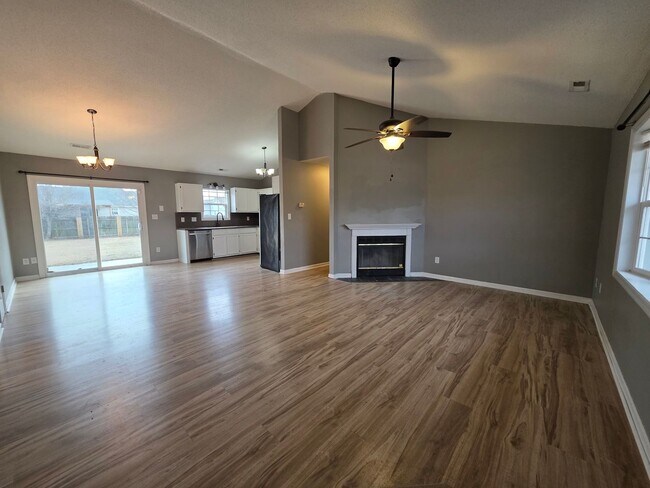 Foto del edificio - Foxtrace Find: Spacious Living with Style & Privacy in Hubert