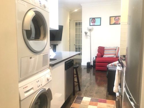 Foto principal - 54 E 3rd St