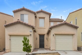 Building Photo - 6556 La Placita Ave