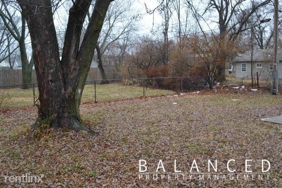 Building Photo - 4 br, 1.5 bath House - 1400 SW 37th St