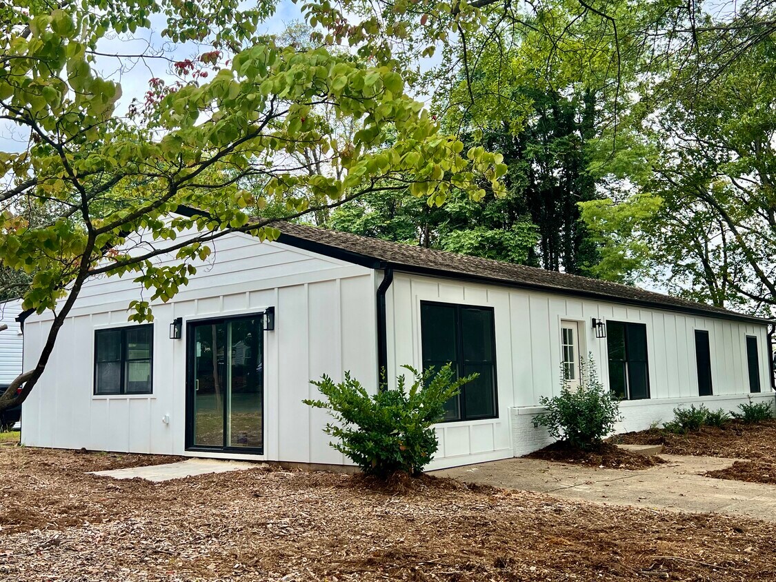 Foto principal - 217 Oak St