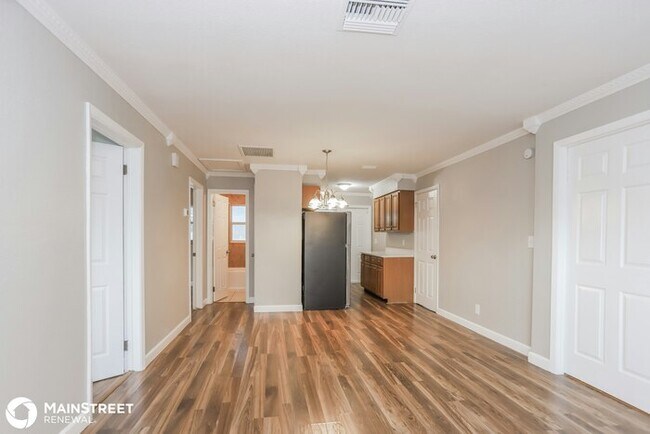 Building Photo - 239 93rd Ave N