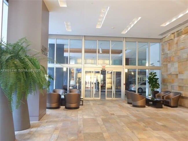 Photo - 500 Brickell Ave Apartment
