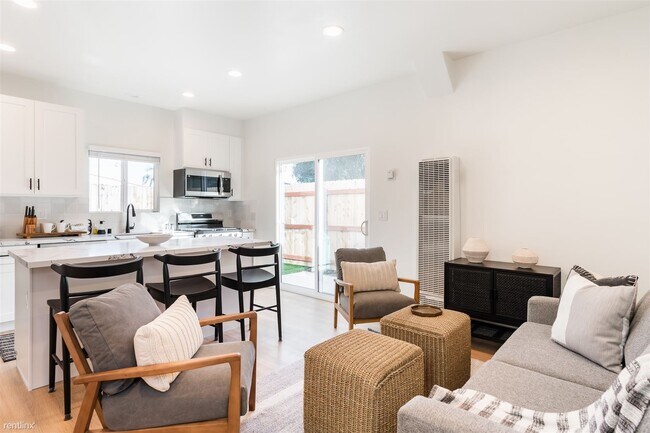 Foto del edificio - 4 br, 2 bath House - 6214 Pembroke Drive