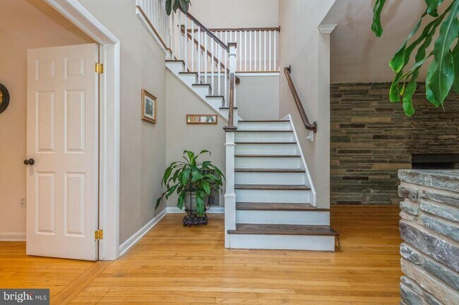 Foto del edificio - 536 Rosedale Rd