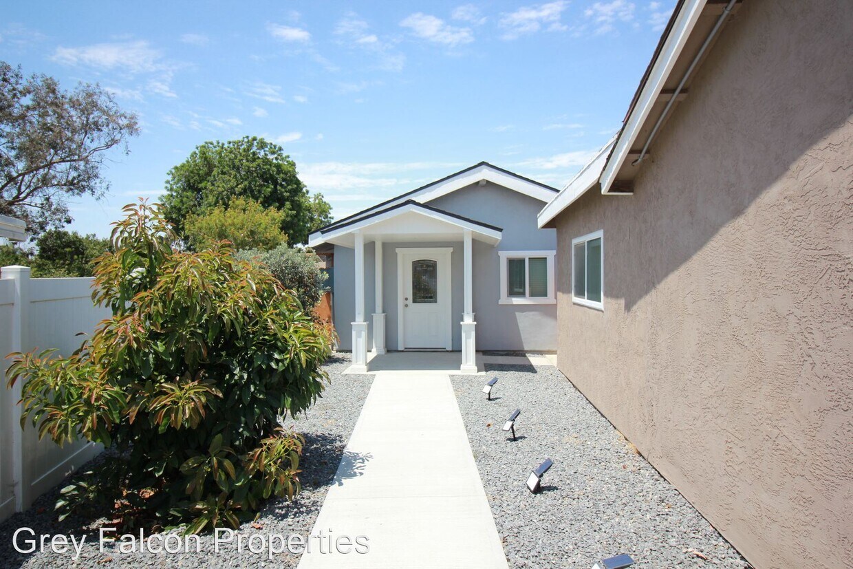 Primary Photo - 2 br, 1 bath House - 715 Rena Unit 2