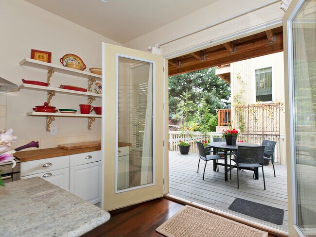 Foto del edificio - 1914 NW 24th Pl