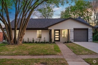 Building Photo - 9035 Leaside Dr