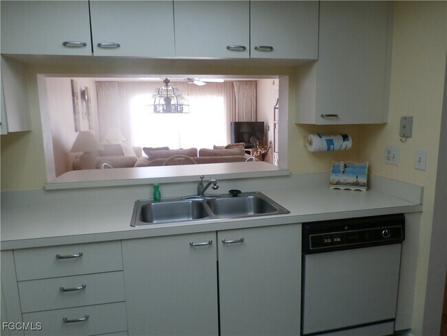 Foto del edificio - 12150 Kelly Sands Way