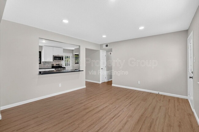 Building Photo - 216 Allen Dr