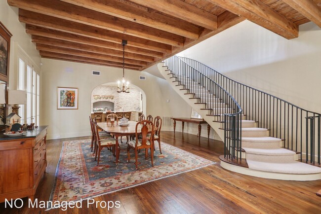 Building Photo - 4 br, 4.5 bath House - 525 Madison Street