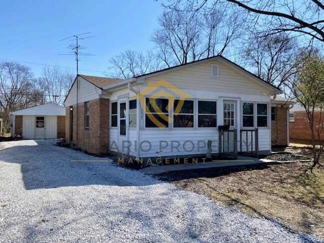 Close to UIndy, Carson Heights, 4 Bedroom/... - Close to UIndy, Carson Heights, 4 Bedroom/... House