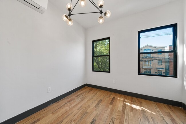 Building Photo - 604 Palisade Ave