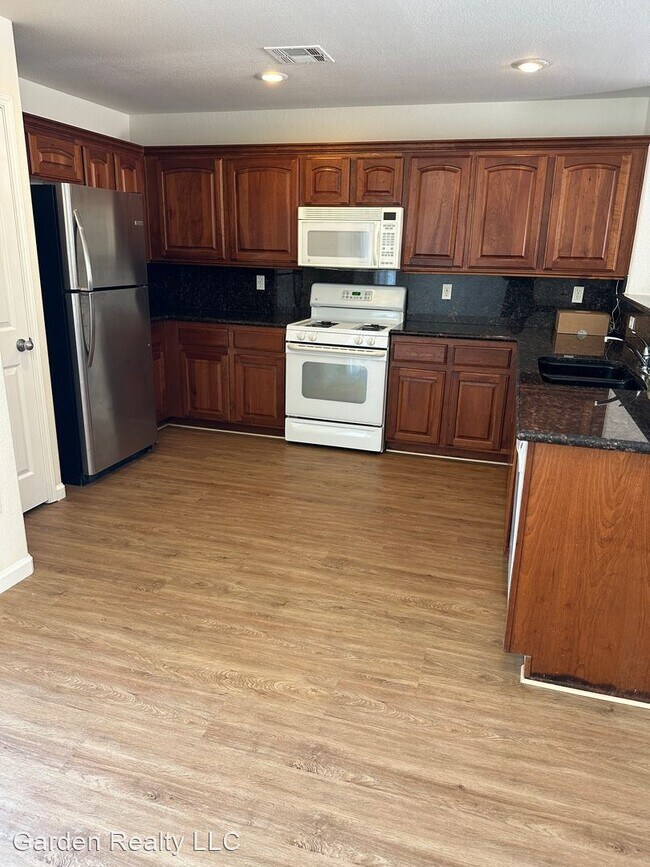 Building Photo - 5 br, 3 bath House - 9983 Alder Spring Ct